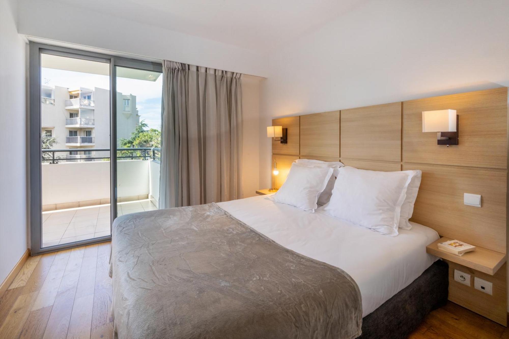Nemea Appart Hotel Le Lido Cagnes Sur Mer Exteriör bild