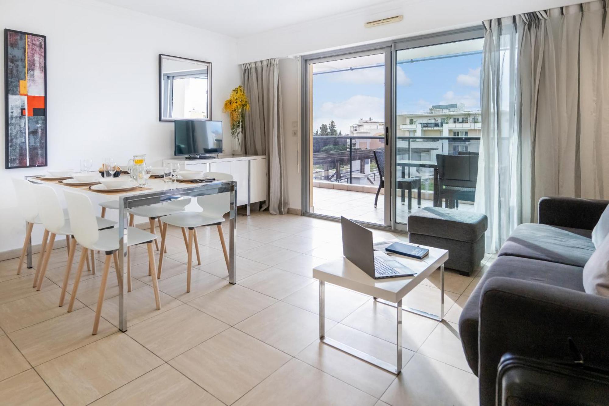 Nemea Appart Hotel Le Lido Cagnes Sur Mer Exteriör bild