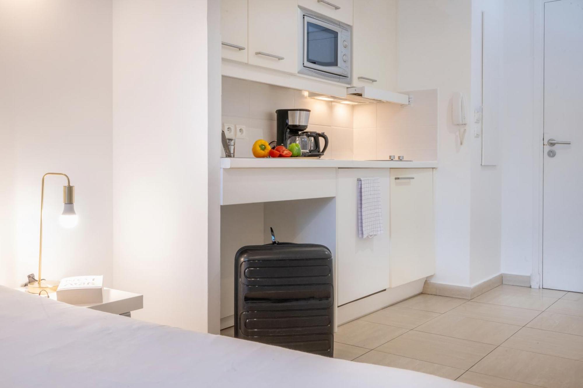Nemea Appart Hotel Le Lido Cagnes Sur Mer Exteriör bild