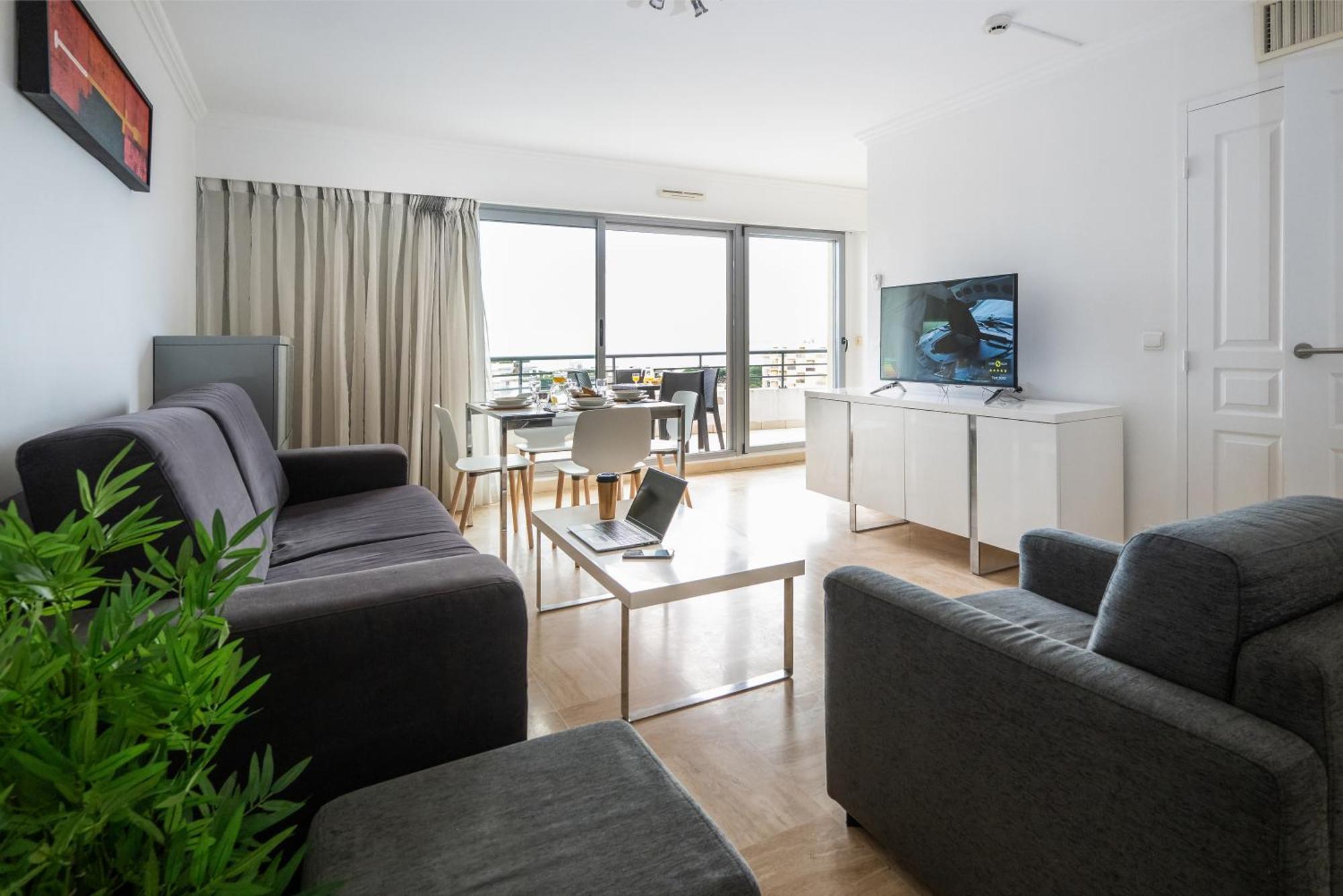 Nemea Appart Hotel Le Lido Cagnes Sur Mer Exteriör bild