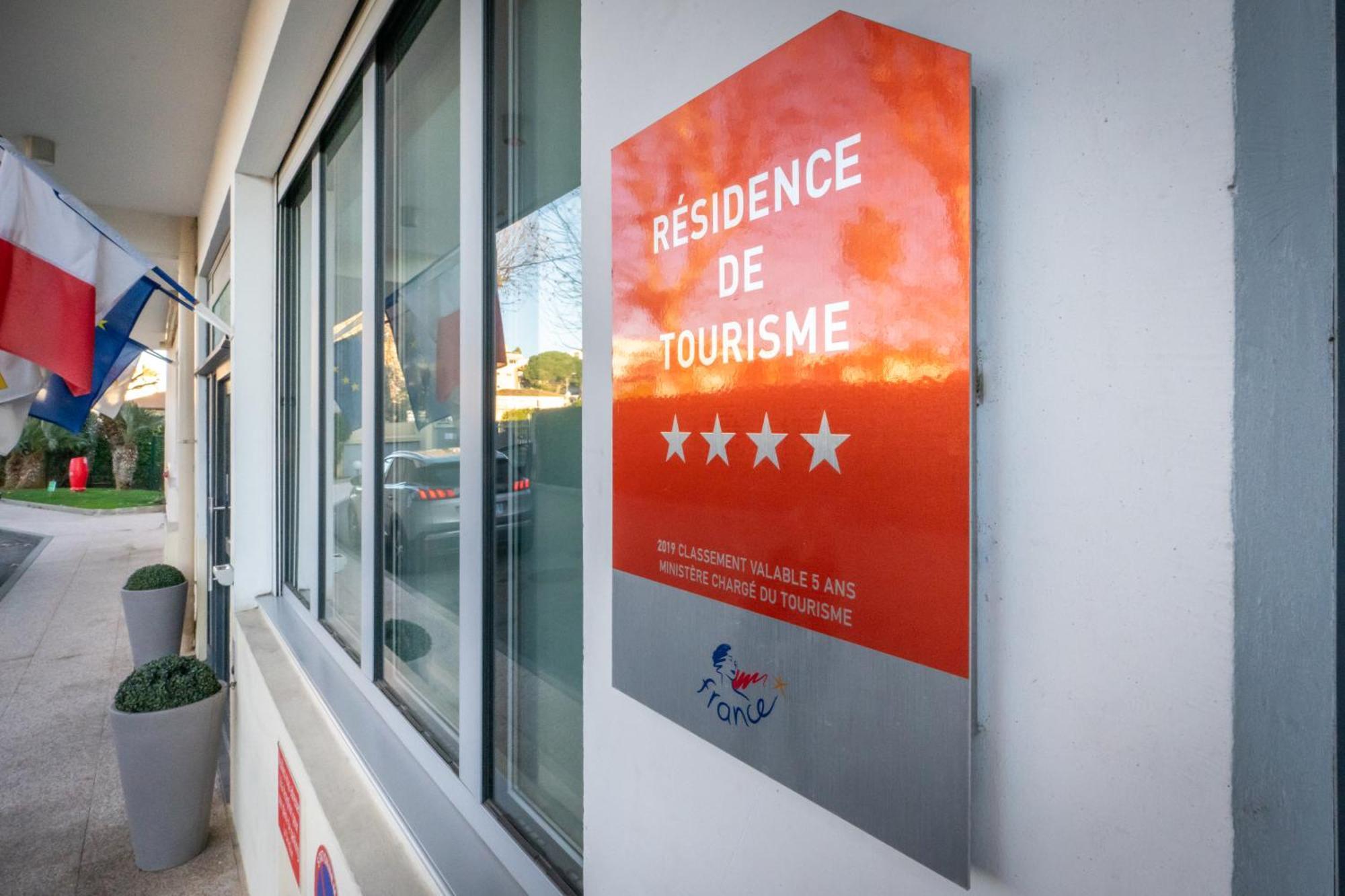 Nemea Appart Hotel Le Lido Cagnes Sur Mer Exteriör bild