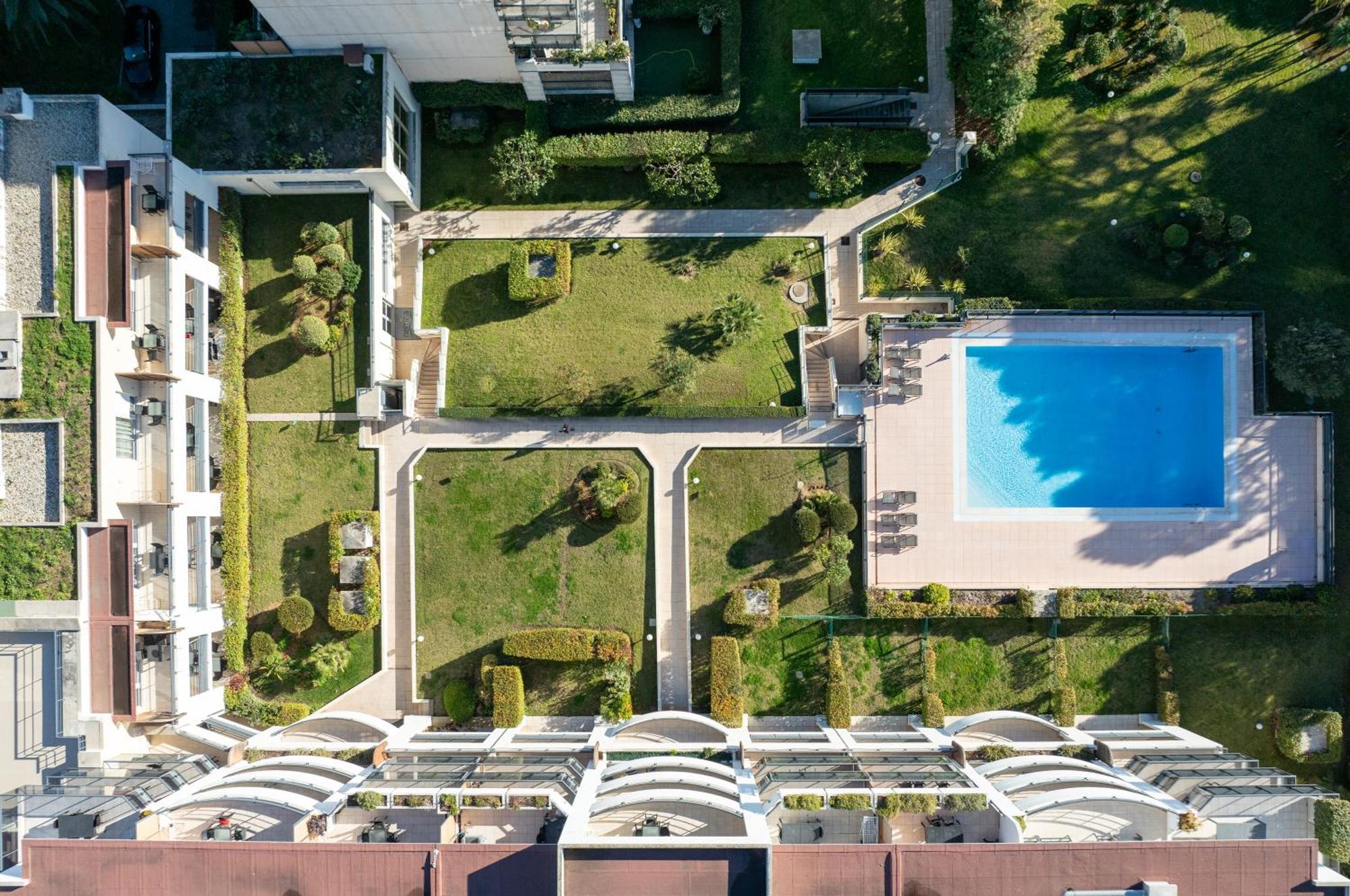 Nemea Appart Hotel Le Lido Cagnes Sur Mer Exteriör bild