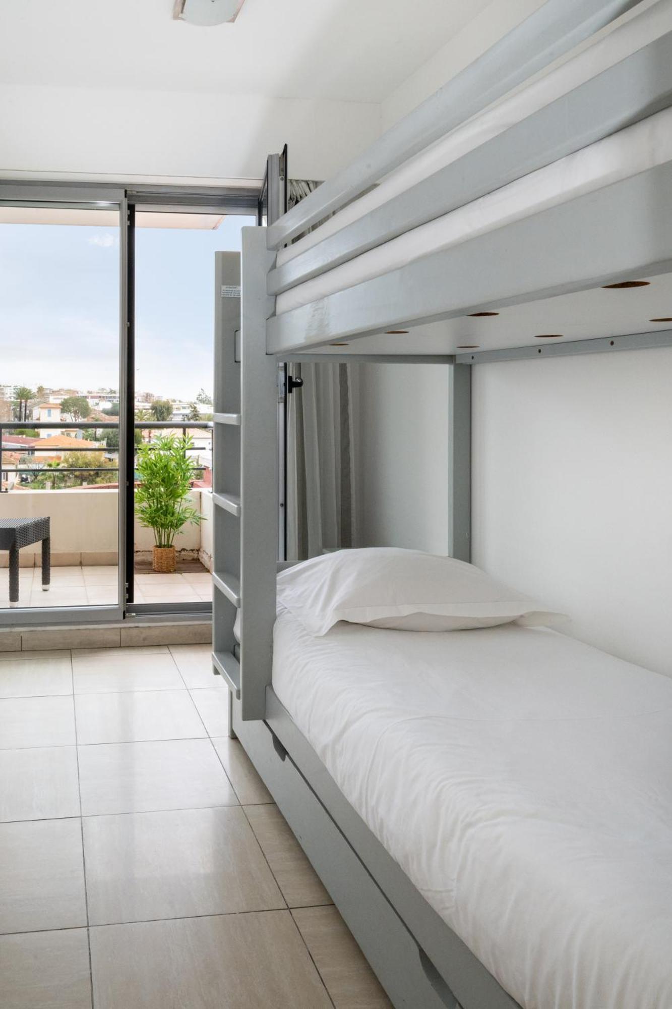 Nemea Appart Hotel Le Lido Cagnes Sur Mer Exteriör bild