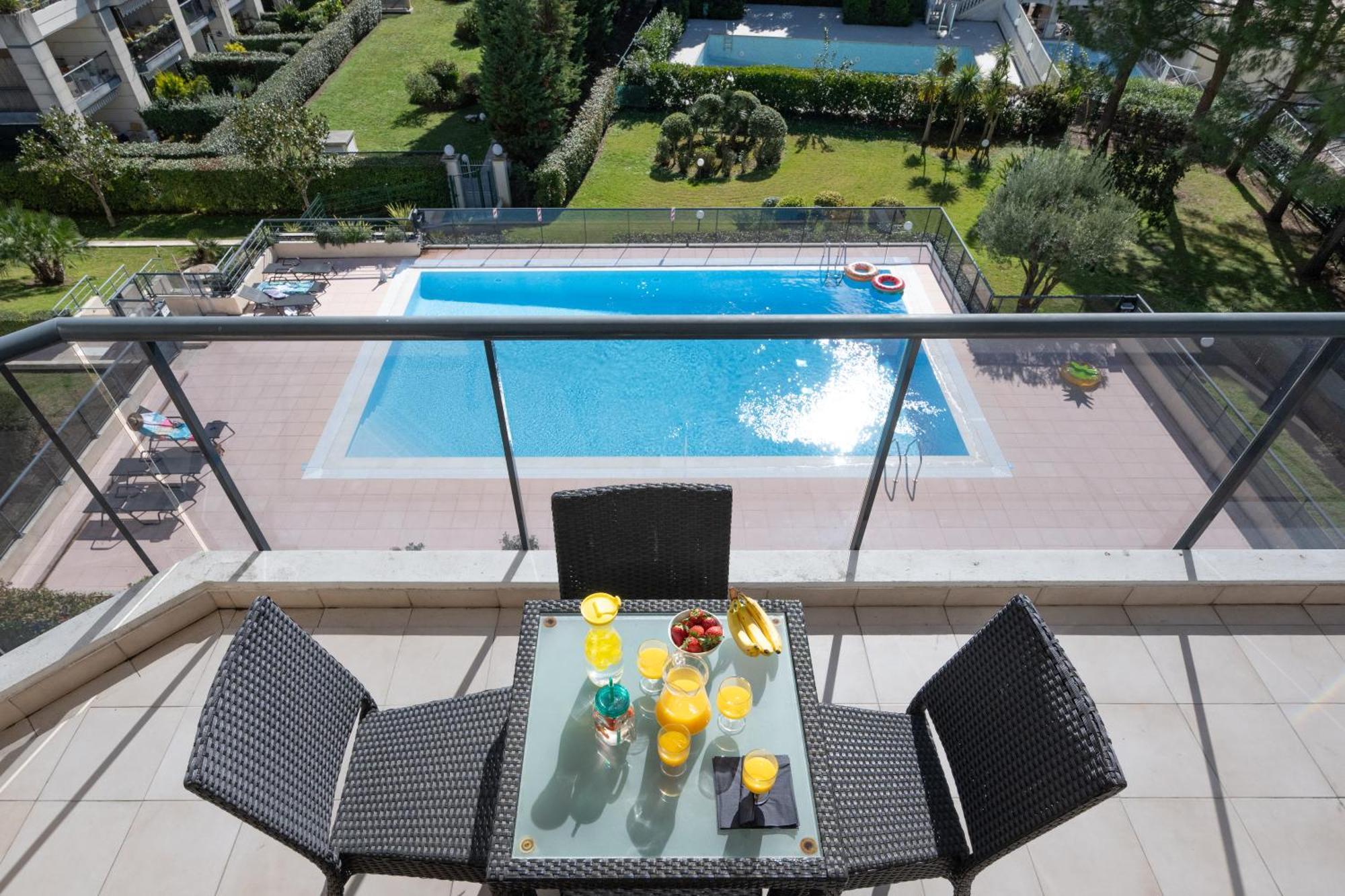 Nemea Appart Hotel Le Lido Cagnes Sur Mer Exteriör bild